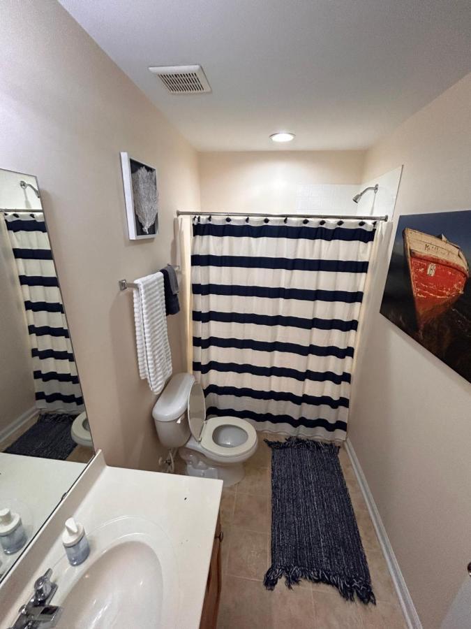 Cute And Cozy 5 Min From Carowinds